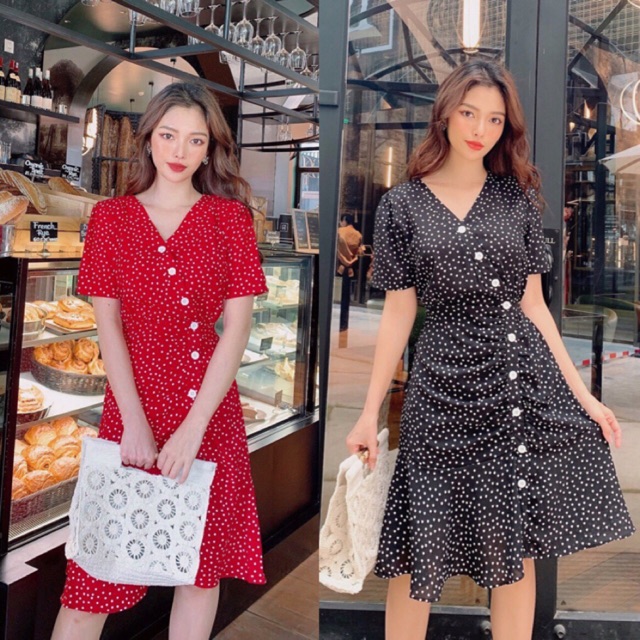 Đầm bi nhí 2 màu cổ V nút trắng xinh ngất ngây