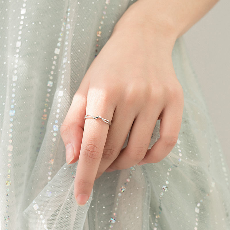 Nhẫn gợn sóng màu bạc có thể điều chỉnh kích cỡ thời trang cho nữ