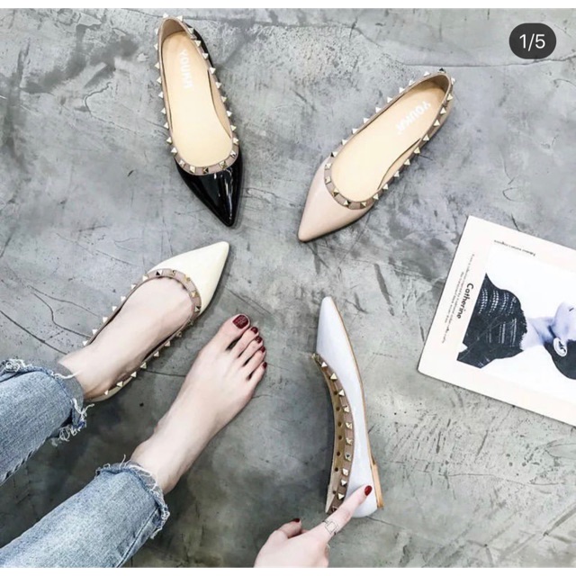 Giày bệt đinh búp bê