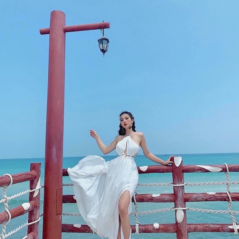 Maxi khoen xẻ đùi form xoè siêu xinh sống ảo cực chill sang chảnh