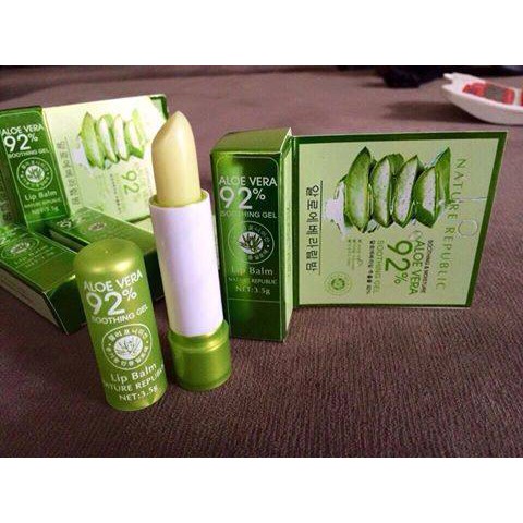 Son dưỡng môi Aloe Vera 92%