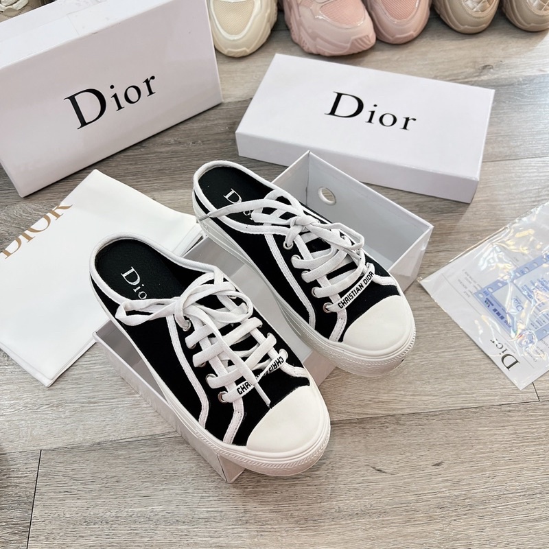 Sục thể thao mẫu mới