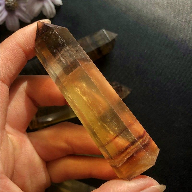 Trụ đá thanh tẩy Fluorite vàng (Yellow Fluorite), đá phong thủy dùng trong Tarot, reiki, thiền định