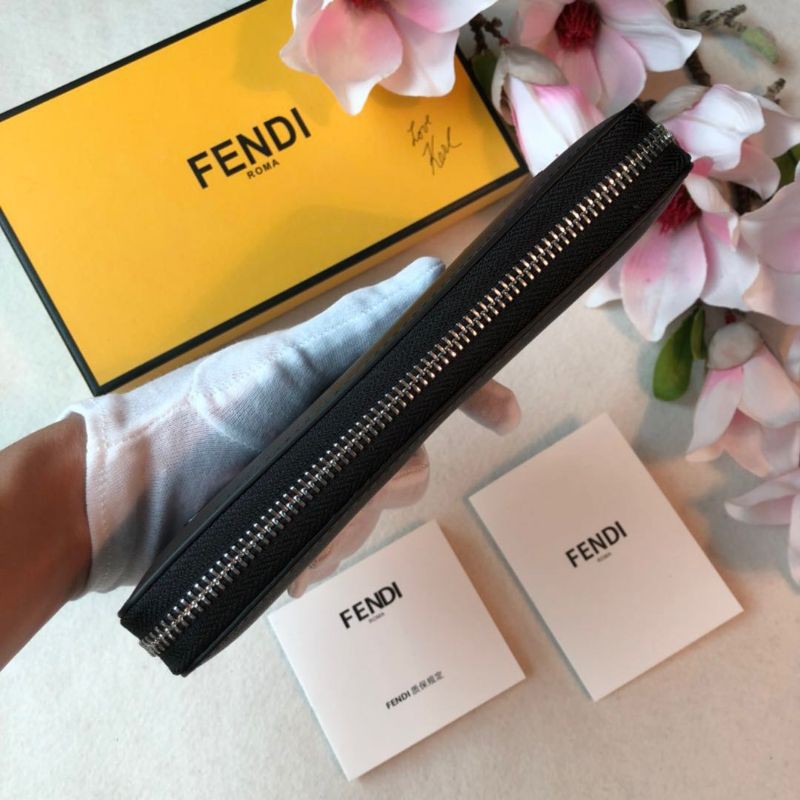 ví da nam nữ cầm tay dáng dài kéo khóa họa tiết hình đôi mắt Fendi FD