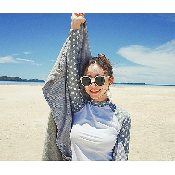 Áo bơi dài tay chấm bi, bikini đi biển | BigBuy360 - bigbuy360.vn