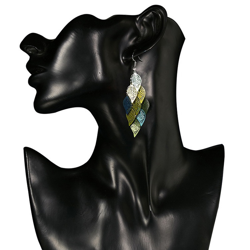 Bông tai dáng dài nhiều lớp phối tua rua phong cách boho