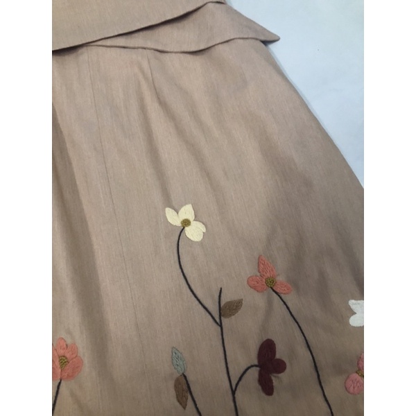 Đầm thêu OLV size M