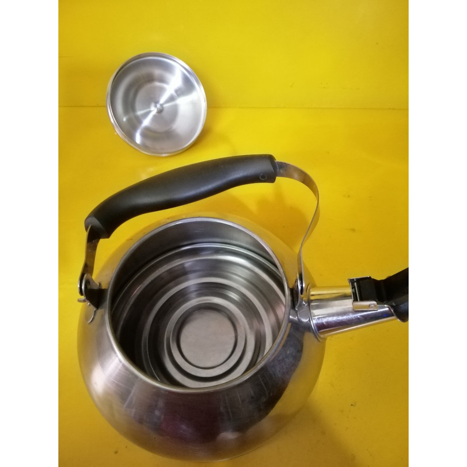 Ấm inox có còi hú nội địa Nhật (2.5L) (256), Dùng được bếp từ