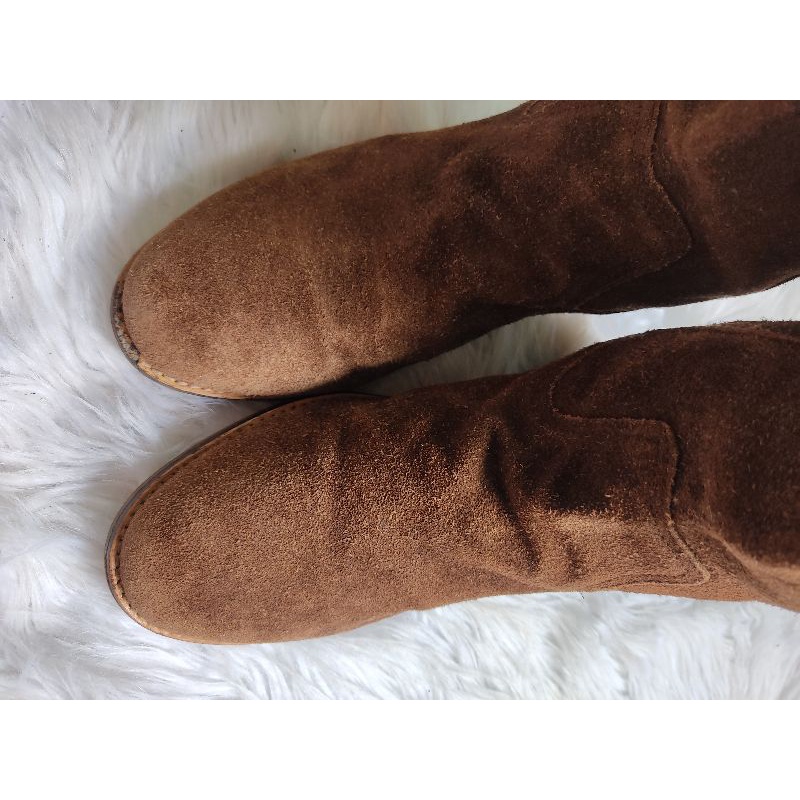 Bốt dài da lộn size 39