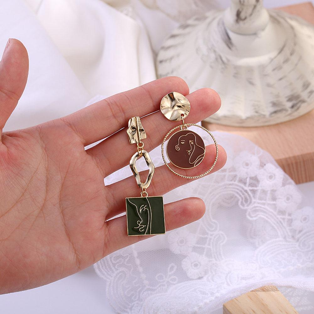 Bông Tai Bất Đối Xứng Hình Khuôn Mặt Độc Đáo Thời Trang