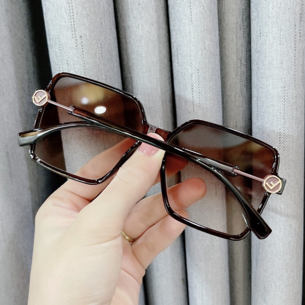 Kính Mát Hợp Kim Nam nữ FENDI Tròng Phân Cực Polarized | BigBuy360 - bigbuy360.vn