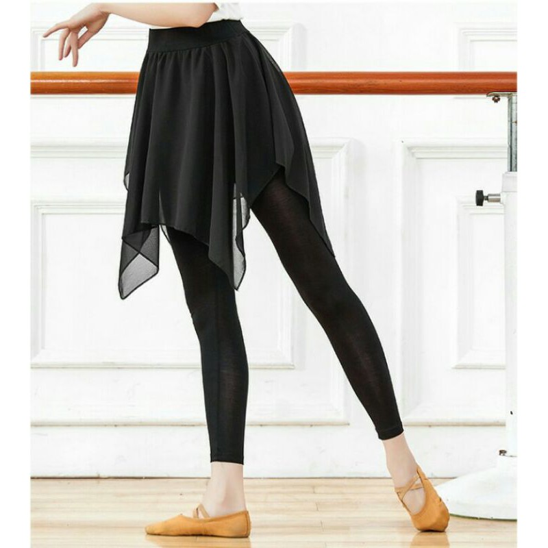 Quần múa legging liền tà váy ngắn Q05 (sẵn đen)