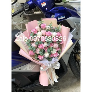 Hoa sáp thơm bó 30 bông kết hợp lá Mimosa