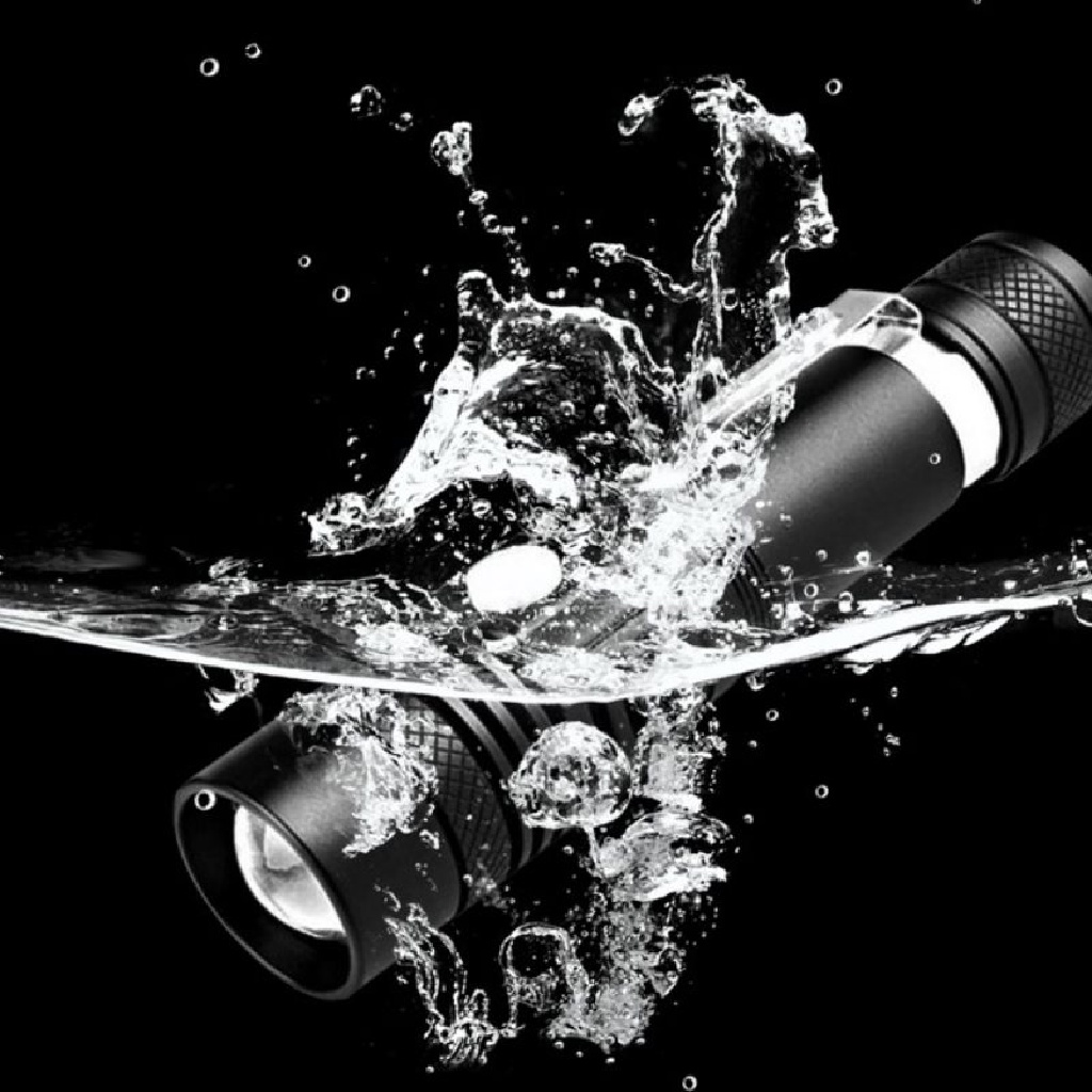 Đèn Pin Chống Thấm Nước Có Thể Sạc Lại Tiện Dụng Và Bền