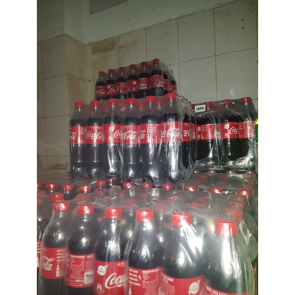 Thùng 24 Nước Ngọt Có Gas Coca Cola Bao Bì Xuân Soft Drink Chai Nhựa PEP 600 ml Date Luôn Mới