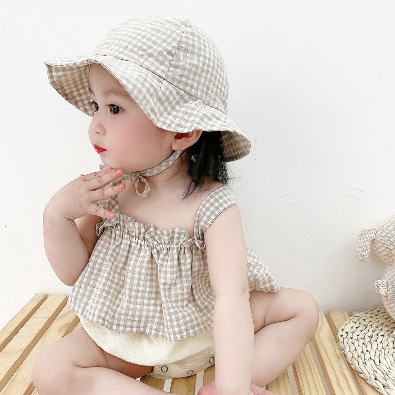 Bộ áo liền quần họa tiết caro kèm nón đội thời trang mùa hè cho bé gái
