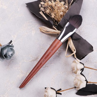 Make UP FOR EVER 104 Flat Head Precision Foundation Brush Bàn chải trang điểm mặt nạ cơ sở nhỏ