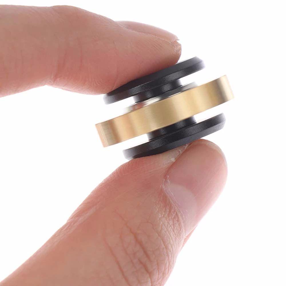 Con Quay Đồ Chơi Fidget Spinner BằNg Kim LoạI MàU Đen / BạC