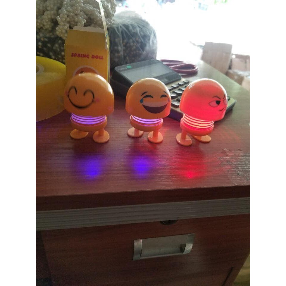 Sỉ thú nhún lò so Emoji có đèn nháy