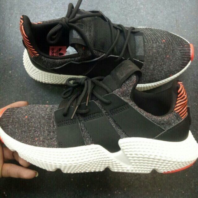 Giày adidas prophere