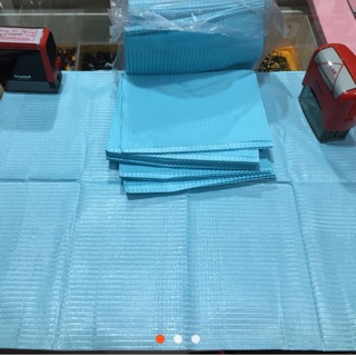 Giấy lót, kê tay, dụng cụ phun xăm( phát ngẫu nhiên mẫu)