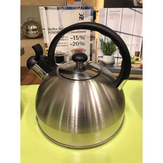 Ấm đun bếp từ WMF 2lit Chất liệu Cromargan không gỉ