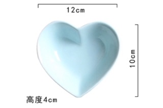Chén sứ hình tim
