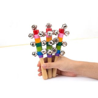 Lục lạc cán gỗ cầu vòng cho bé