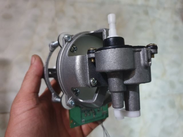 Đầu quạt 12-24v không chổi than có đảo chiều gió.