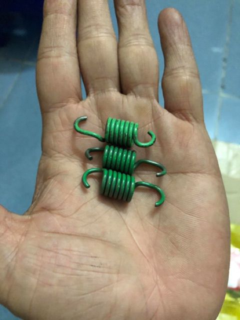 Lò xo ba càng thái