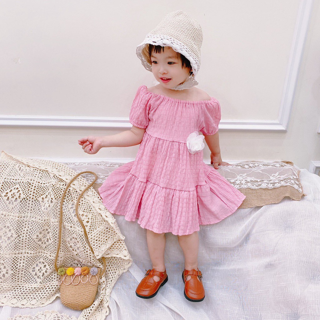 SET 2 VÁY BÉ GÁI XOÈ GẮN HOA HỒNG VÀNG