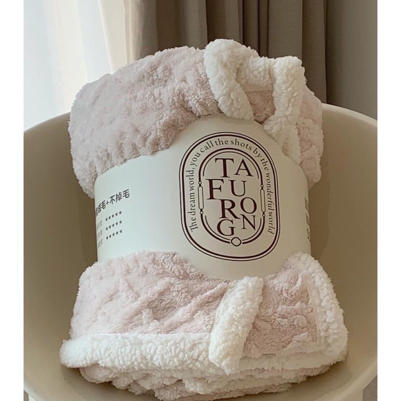 Chăn len lông cừu TAFURONG LOẠI 1, Mền len Mông cổ thế hệ mới kích thước 2mx2m3 nặng 2,6kg