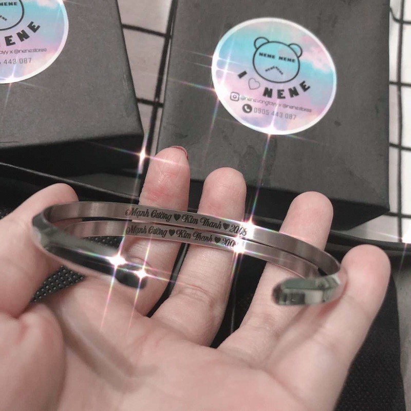 [CÓ SẴN] Vòng tay CUFF dw khắc tên cho cặp đôi không gỉ (có bán lẻ) | BigBuy360 - bigbuy360.vn