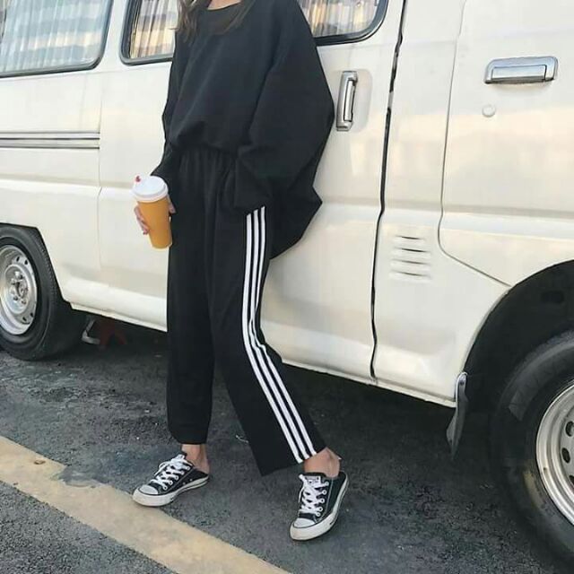 HOT TRENDY - QUẦN 3 LINES ĐEN TRẮNG | BigBuy360 - bigbuy360.vn