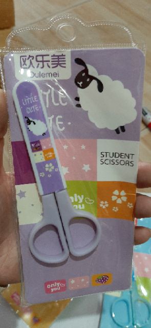 Kéo học sinh có nắp đậy