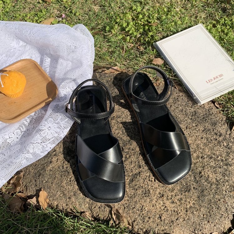 [ Mã 66CBSALE giảm 30K đơn 200K] Xăng đan Đế Bằng Hở Ngón Phối Khóa Vuông Xinh Xắn Cho Nữ | BigBuy360 - bigbuy360.vn