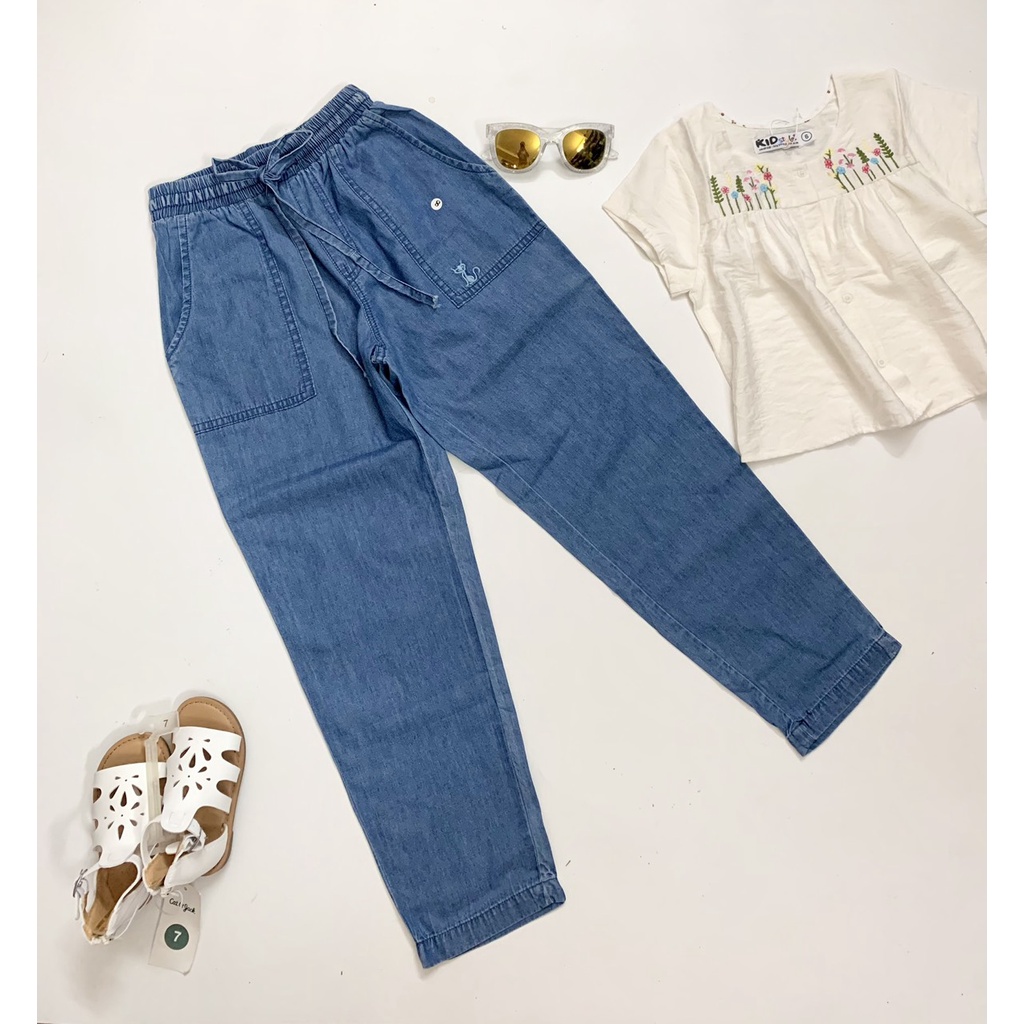 Quần dài bò giấy bé gái, jeans dài mềm size đại từ 7-12 tuổi hàng VNXK thêu mèo