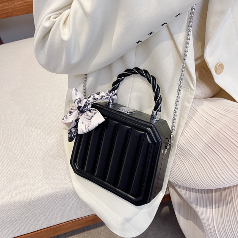 Túi xách messenger IELGY có khóa phối dây xích và khăn lụa đơn giản cho nữ