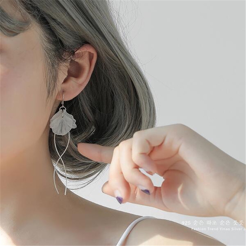 Khuyên tai nữ dài đính ngọc thời trang phong cách Hàn Quốc