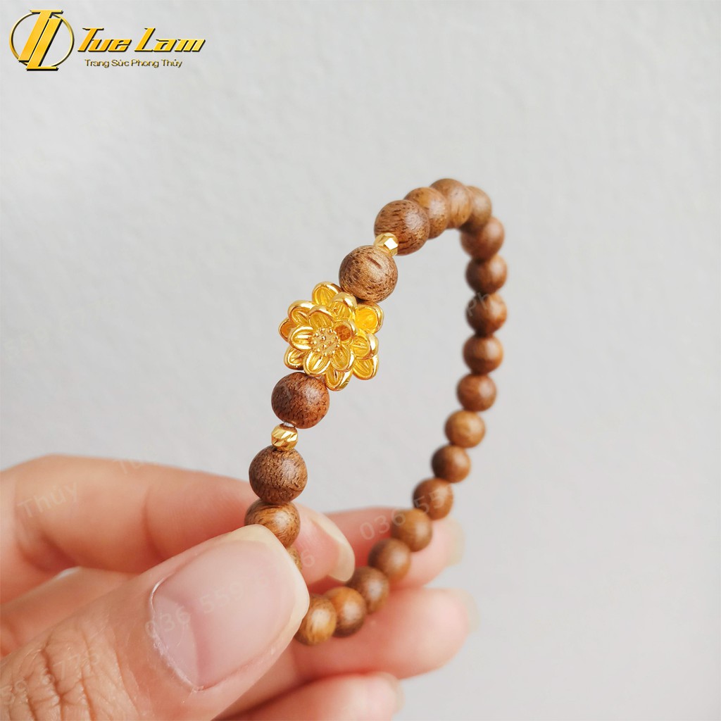 Vòng tay hạt gỗ trầm hương tốc 6 Li thơm dịu nhẹ charm hoa sen bình an - Tuệ Lâm