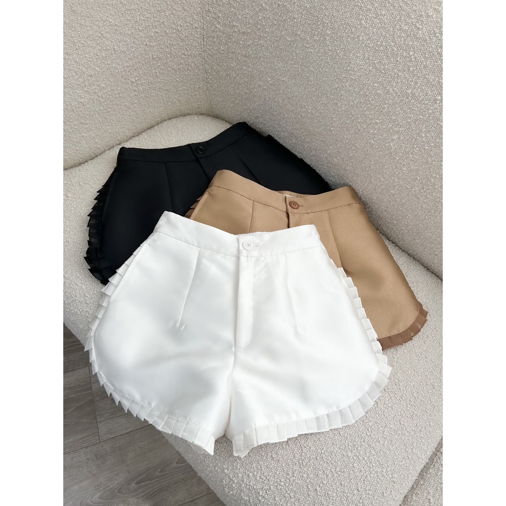 Quần short viền bèo