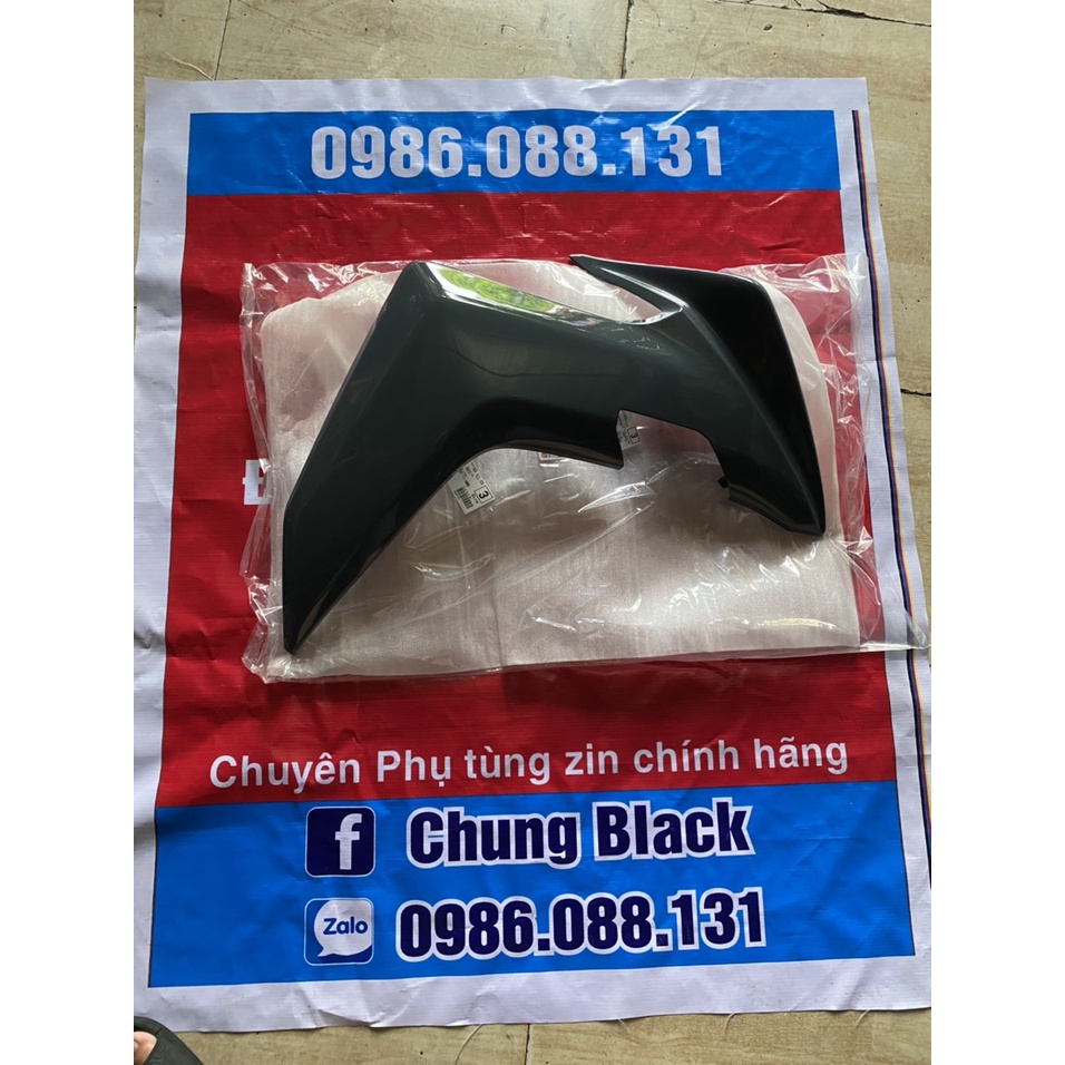 Yếm phải xám xi măng ex155 2022 zin chính hãng