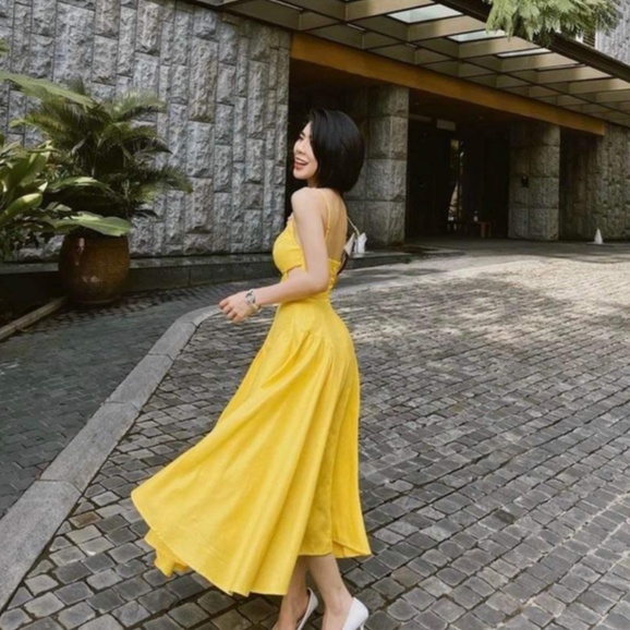 Đầm váy nữ maxi thiết kế hai dây dáng xòe ngực kiểu có kèm mút màu sắc đa dạng phù hợp cho nàng dạ hội,đi biển, đi tiệc