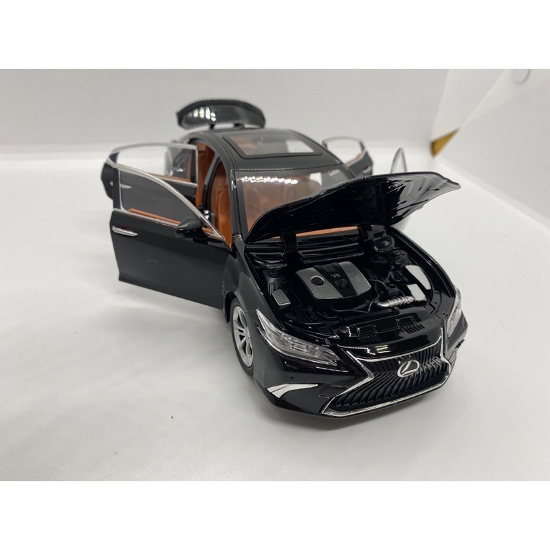 Mô hình xe Lexus Es300 Sedan tỉ lệ 1:24 hãng Jinlifang