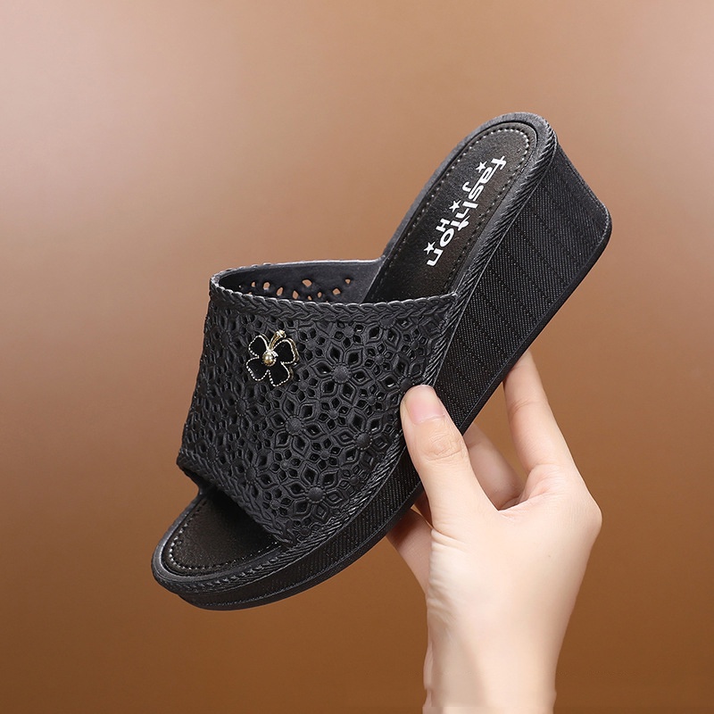 Dép trung niên, dép cho mẹ, cao 7cm tôn chiều cao, HÀNG LẺ SIZE BÁN GIÁ SỐC (Quai lỗ)