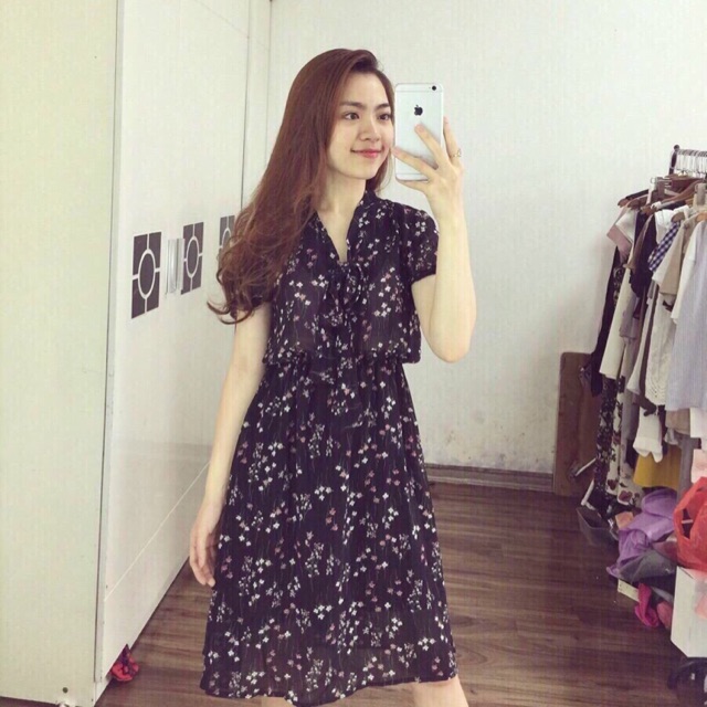 Váy hoa cổ nơ