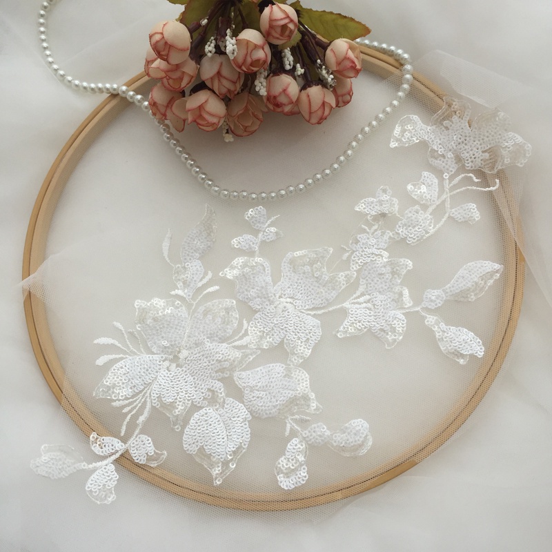 1 Miếng Vải Ren Màu Vàng / Bạc Kích Thước 29 * 13CM Dùng Trang Trí Váy Cưới