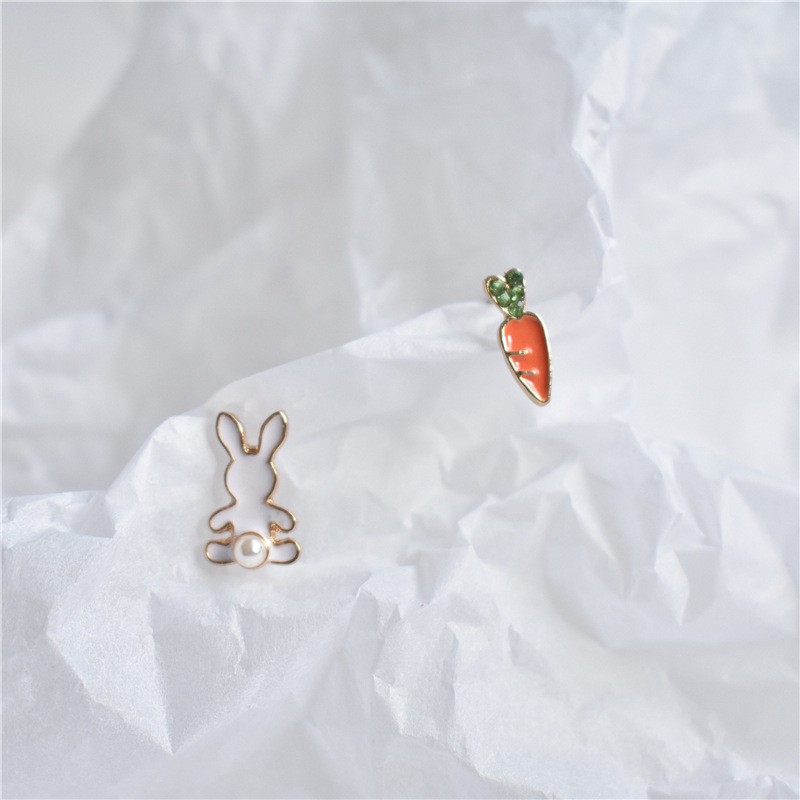 Hoa tai thỏ trắng, cà rốt