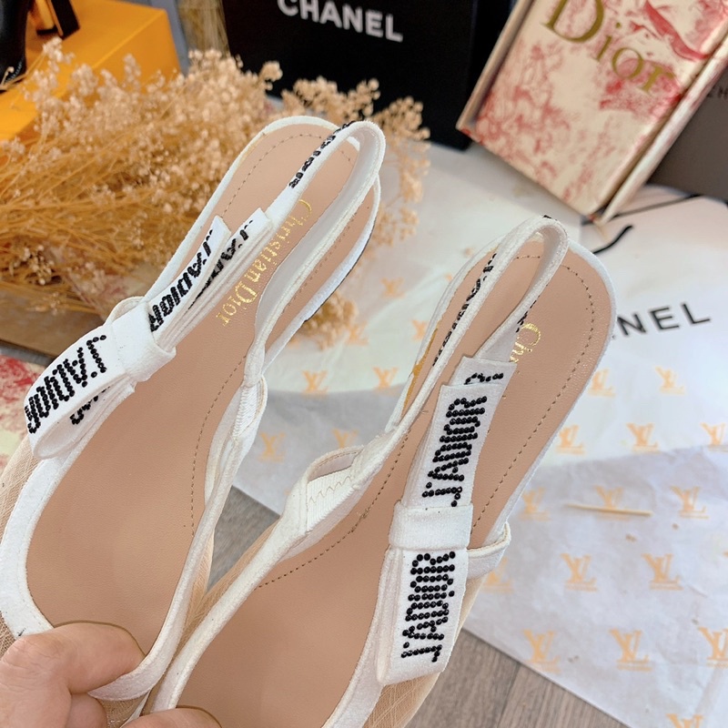 Giày bệt mũi nhọn hở gót siêu xinh