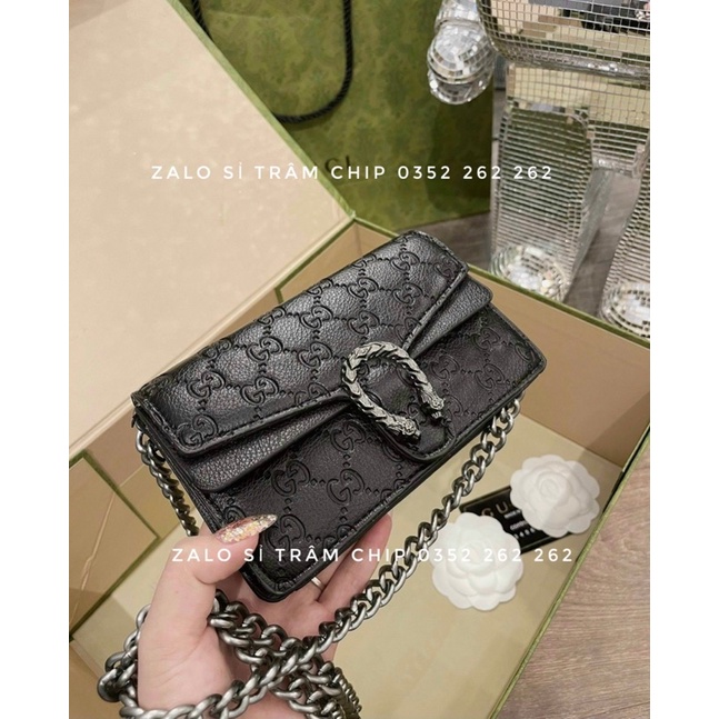 Túi Đeo Chéo In Hoạ Tiết Chữ Dây Xích Full Đen Size 18